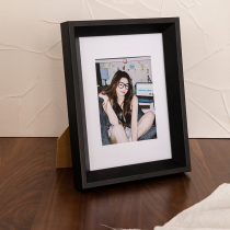 Simple solid wood photo frame table 6 inches 7 inches 8 inches wall hanging frame can be customized to print and wash photos to make a photo frame wall