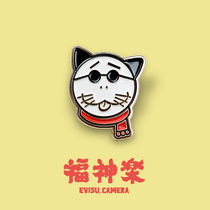 (Fuku Kagura) Japanese photographer nyarakee cat brooch Araki Jingwei badge