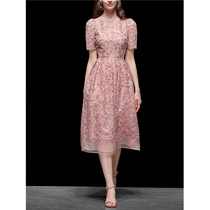 Caring Kiss2023 Hao Benfeng Lace Embroidery Bubble Sleeve Sleeve Fashion Dress Fashion Ladder Dress