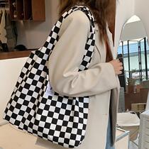 Little White Rabbit a few new retro chessboard Diamond canvas vest bag Korean wind ins students Joker portable shoulder bag