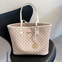 Large capacity bag women autumn and winter 2021 New Tide fashion shoulder tote bag versatile niche senior sense Hand bag