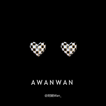 Awan Wan Wan Japan and South Korea cold wind love black and white checkerboard grid small net red earrings personality 925 silver female earrings