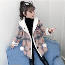 Girlsfur coats 2020 autumn and winter clothing new childrens clothes How to thicken the winter girls blouses