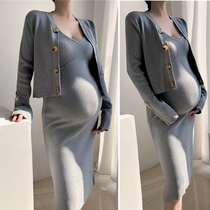 Pregnant women's suit 2021 autumn and winter new French temperament long sleeve coat with bottoming skirt tide mother two-piece set