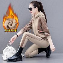 Winter plus velvet padded sports suit womens new stitching womens loose casual sweater two-piece set 2021