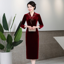 Large size long-sleeved gold velvet modified cheongsam 2021 new high-end hi mother-in-law wedding dress long section