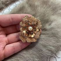 (G Home) Special Price Brand Three-dimensional Flower Brooch With Years Mark 350 Dingjin 200