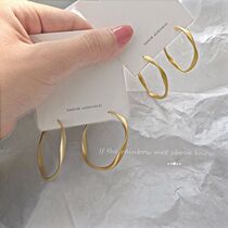 Metal earring temperament Internet celebrity circle plain ring earrings 2023 new trendy high-end niche cold wind earrings women