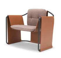 Nordic designer Profiled Metal Armrest Saddle Leather Casual Single Chair Prototype board room for sale in talks sofa