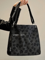 Beijing Cang Outlets) brand withdrawal) cabinet discount Ole store fashionista recommended AG
