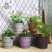Retro made of old multicoloured tinder barrels of iron flowers casks with small iron casks Multi-meat flowerpots Decorative Florware Containing casks