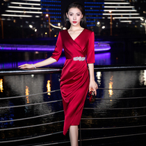 Evening dress women 2021 new annual meeting long high-end light luxury niche temperament noble red banquet dress