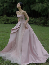 2021 New satin tube master wedding dress simple and thin Hepburn style pink French evening dress gauze