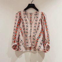 Sandro 2021 Spring and Autumn New sweet V collar print long sleeve top SFPTO00393
