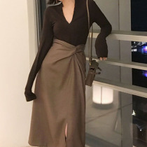  Dress female 2021 autumn and winter new black bottoming shirt split skirt suit temperament goddess fan two-piece suit