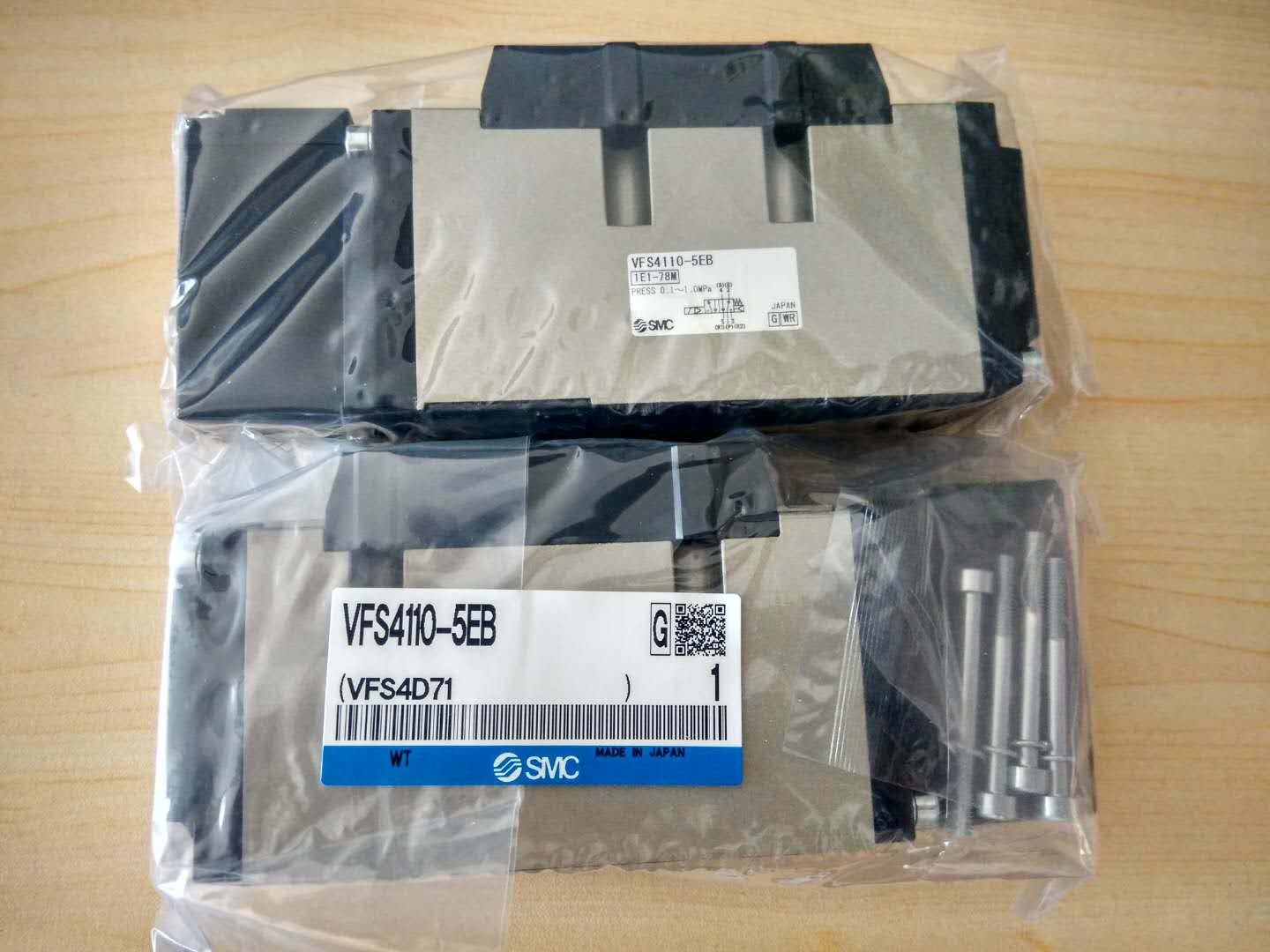 SMC solenoid valve VEX3421-031DZ new original