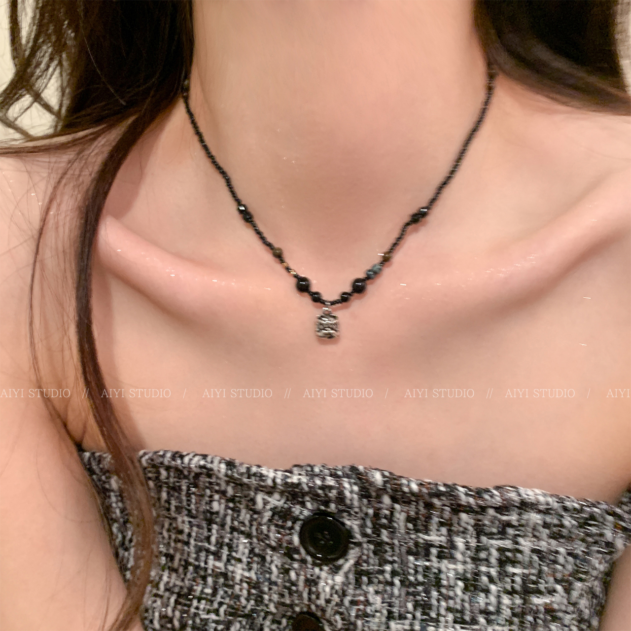 New Chinese style black necklace, sweet and cool, high-end design sense, collarbone chain, ethnic style, light luxury, niche retro neckchain, girl