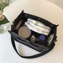 Ultra-light mother and baby bag mother large capacity out of the ultra-portable fashion waterproof mommy bag 2021 new one shoulder