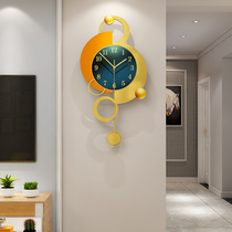 Wall clock Living room Nordic light luxury fashion creative watch Simple home modern clock Net red restaurant background wall table