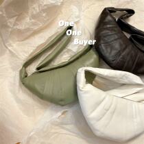 National current Lemaire Croissant horn bag shoulder bag small size