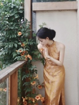 Yangshi Maple silk new Chinese cheongsam skirt halter neck dress long modified shoulder-shaving sleeveless morning robe cheongsam