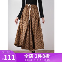 2021 autumn and winter design sense skirt Korean fold retro big swing pleated high waist commute long A- line dress tide
