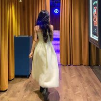 Guo Jiujiu 2021 Spring New French Temperament Goddess Fan Joker sling Tung Shirt with base skirt