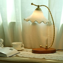 French retro light luxury bedroom bedside ins girl glass Old Shanghai Nordic simple country romantic table lamp