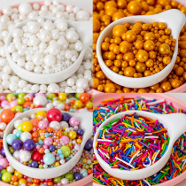 Cake decorated with candy and pearl white ball pearl West point cake ice cream bake mixed sugar cup cake decoration