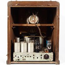 Western old objects made in Belgium S antique wooden shell tube radio bile machine modeling ornaments