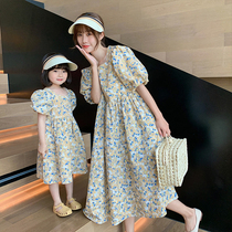  Korean net celebrity parent-child summer dress 2021 new mother-daughter floral dress fashion Korean version of Western short-sleeved skirt