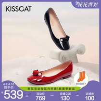 Kissing cat lady shoes 2022 spring summer new sweet and beautiful pearl butterfly knot square head lacquered leather flat bottom light mouth single shoe woman