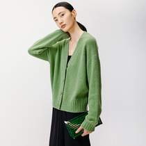 Monastery Mountain Wen also Wine Deposit Macaron Tone Wool Circle Hair Healing Department V Collar Knit Cardiovert Coat Woman