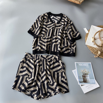 (100 mulberry silk)Fashion casual top shorts silk crepe short-sleeved suit 13E3 60825