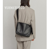 YUEN Korea ins slanted satchel minimalist design of small crowdmen single shoulder bag schoolgirl bag soft leather zipped bag