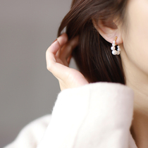 Method of French small crowdPearl ear clip Mosquito Coil Dish Without Earhole Woman Superior Sensational Earrings Earrings 2022 New Spring