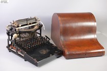 American origin 19th-century Caligraph No 2 first batch of antique mechanical typewriter with wooden box