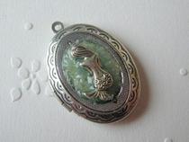 Mermaid㊣Canadian hand-made charming retro Mermaid embossed oval small box pendant necklace