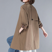 Trench coat 2021 medium-length new spring and autumn womens high-end wide wife foreign style middle-aged mother thin coat