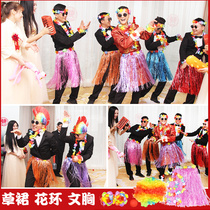Reception and welcome props to block the door game props bridesmaid sister group tricky groom groom best man hot bra flower grass skirt