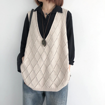 Knitted sweater vest women 2021 Spring and Autumn New Korean loose slim size vest vintage vneck horse clip