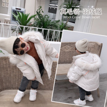 2020 winter new Korean version of the male and female childrens baby real hair collar loose Foreign style long down jacket childrens coat tide