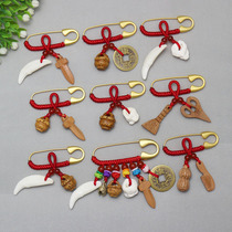 Pregnant woman needle baby safety hanging pieces dog tooth Old Fasha baby out of the Golden Brrack