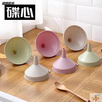 Kitchen plastic brand new oil funnel small household oil spill pouring liquid split funnel beater wine
