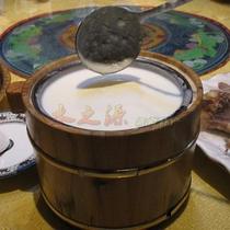 Sour horse milk pure horse milk therapy beverage horse milk fermented horse milk Komo Zi Huo heat 2kg