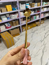 Xia Xinyu shop owners own cherry blossom spoon