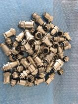 Bargaining HRS Hirose connector HRS aviation plug imported from Japan with new and old plugs