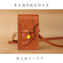 Handmade leather with single shoulder inclined cross mobile phone small square bag version type drawing small crowdstyle design kitty shaping creativity
