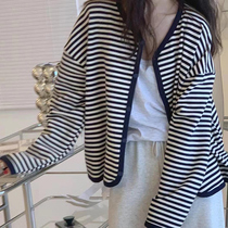  Retro lazy style black and white striped knitted cardigan womens early autumn 2021 new loose sweater jacket top