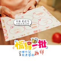 A variety of styles of lip card wedding supplies game props whole groom blocking the door to pick up the game to find lip print